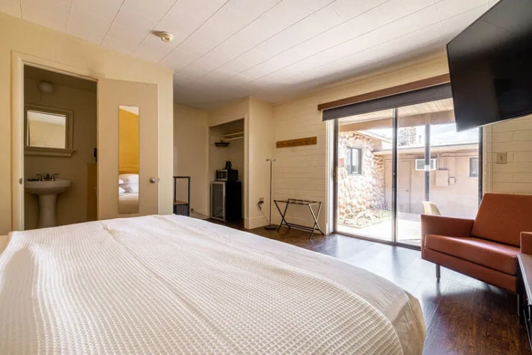 No. 9 Double room