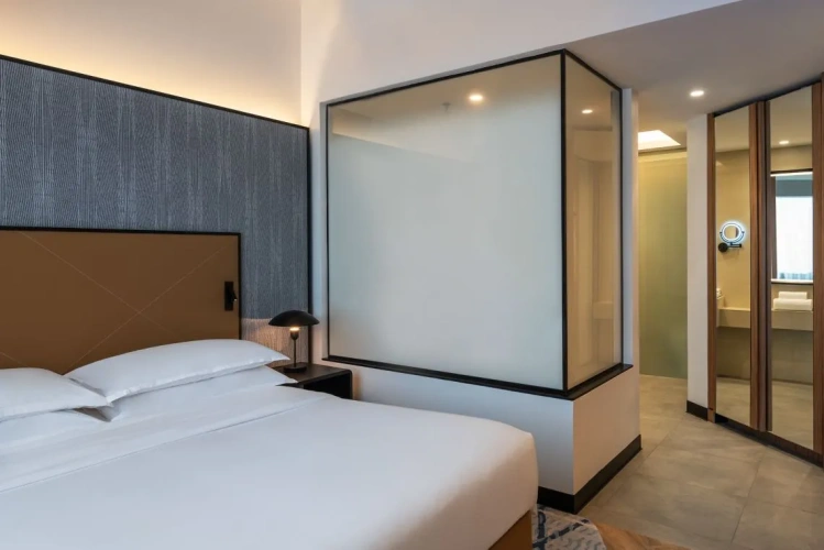 1 Bedroom Deluxe Twin Suite with city view