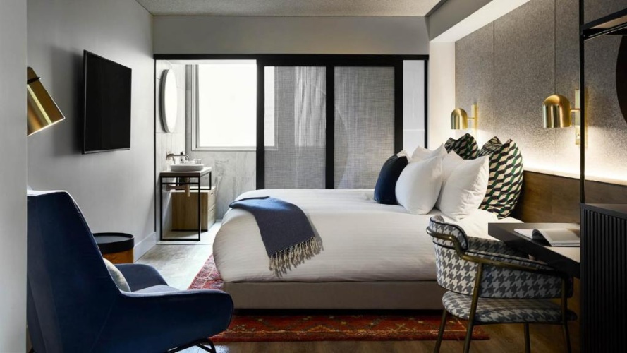 Corner Double Suite