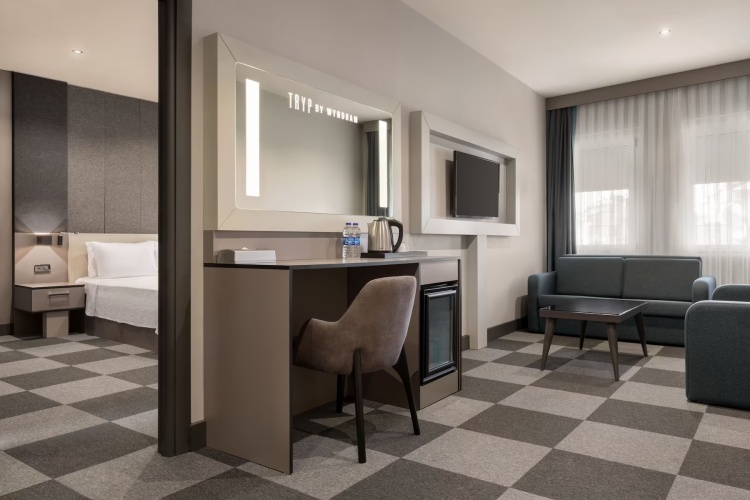 Smoking Double Suite
