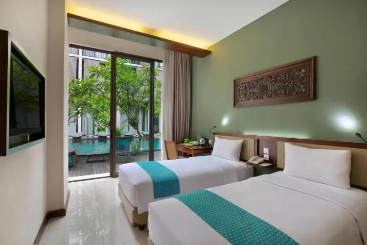 Deluxe Pool Access Twin room