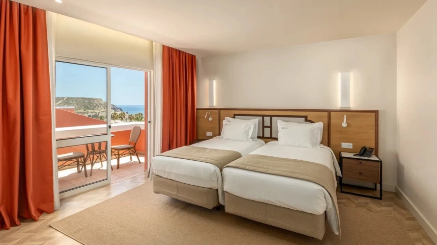 Oasis Twin room oceanfront