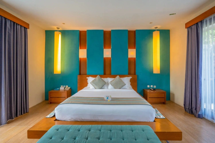 2 Bedrooms Estate