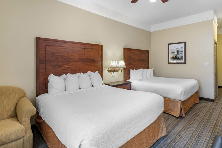 Best Western Plus Monica Royale Inn & Suites photo 7