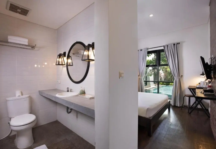 Deluxe Double room with pool view