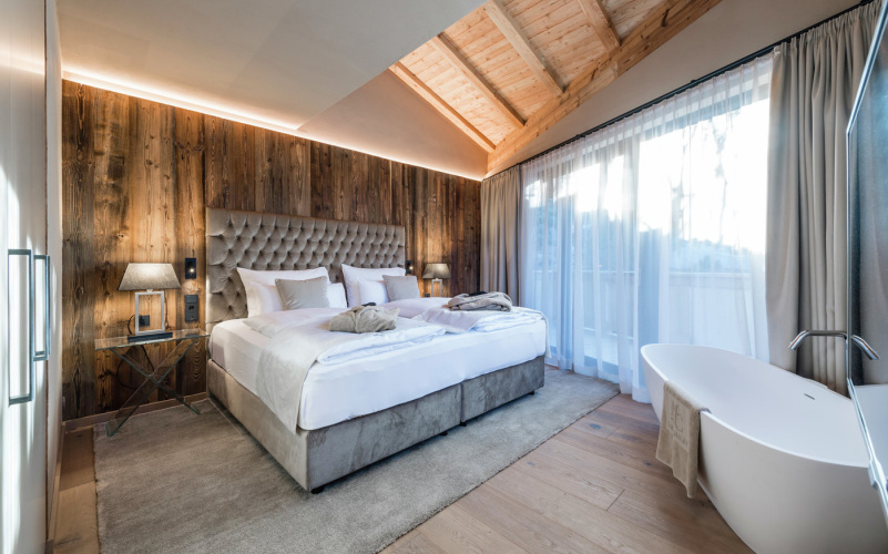 Gold Double Suite