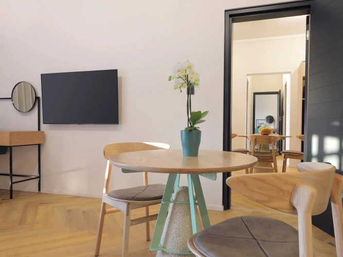 3 Bedrooms Sextuple Suite