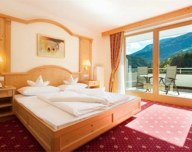 Dolomite Royal Family Suite