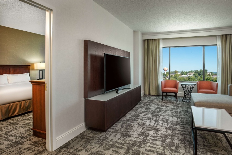 Hilton Greenville photo 12