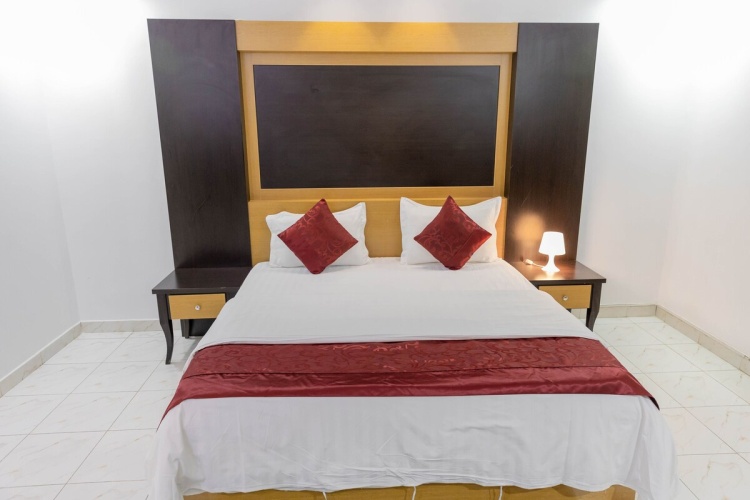 2 Bedrooms Apartment