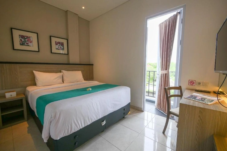 Deluxe Double room with balcony and with street view