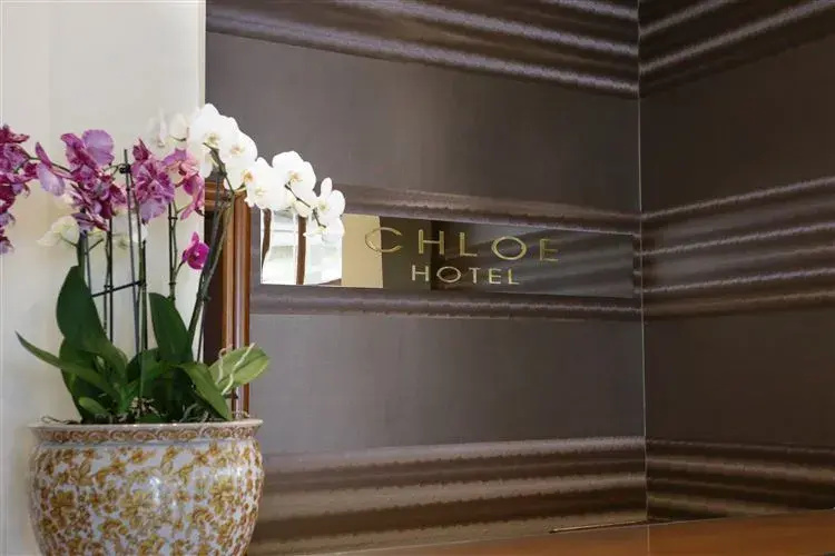Chloe Hotel