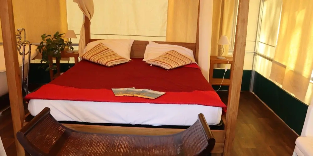 Lodge Tent – Suite