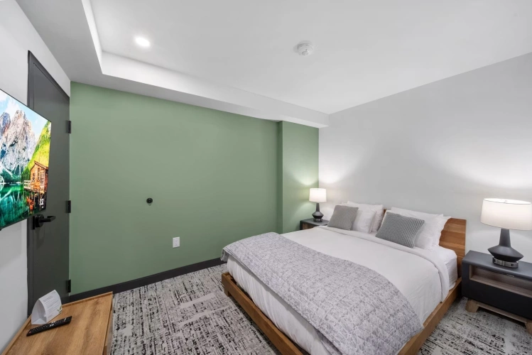 2 Bedrooms Bi-Level Suite