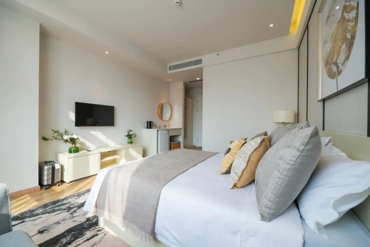 Queen (No Window) Double room