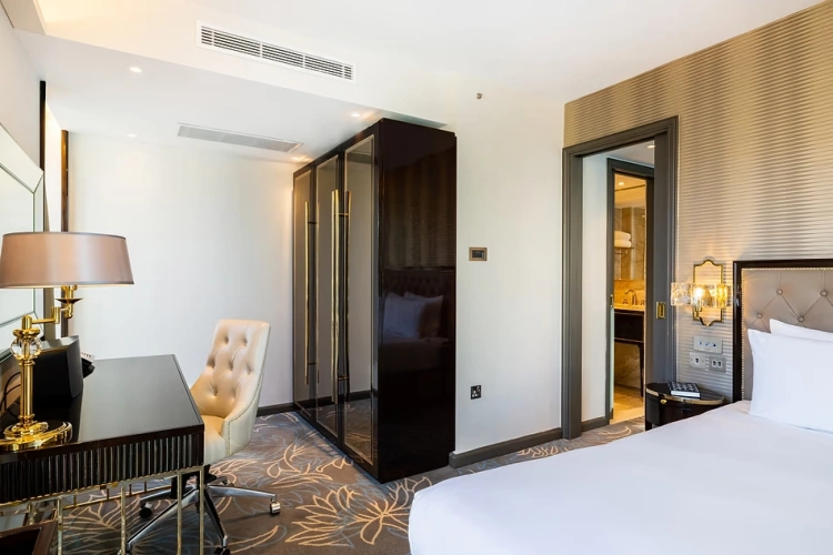 Double Suite