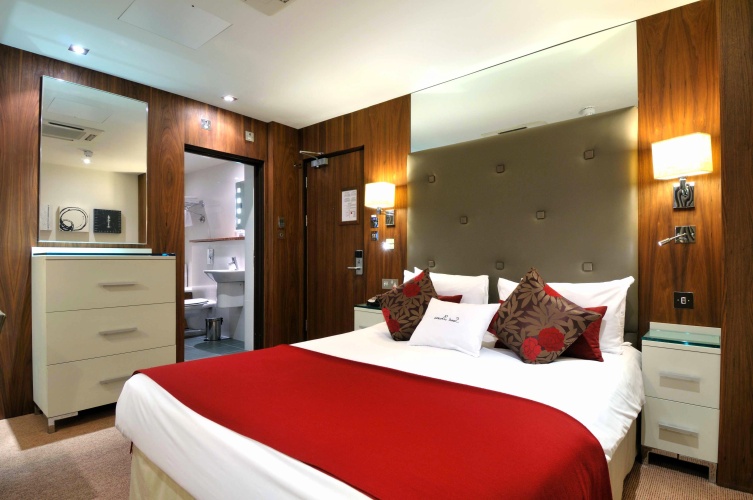 DoubleTree by Hilton London - West End photo 6