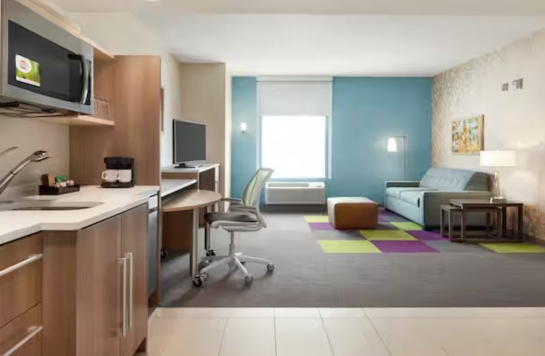 Hearing Accessible Double Suite