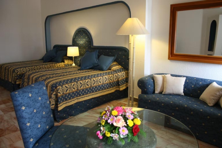 Suite with ocean view