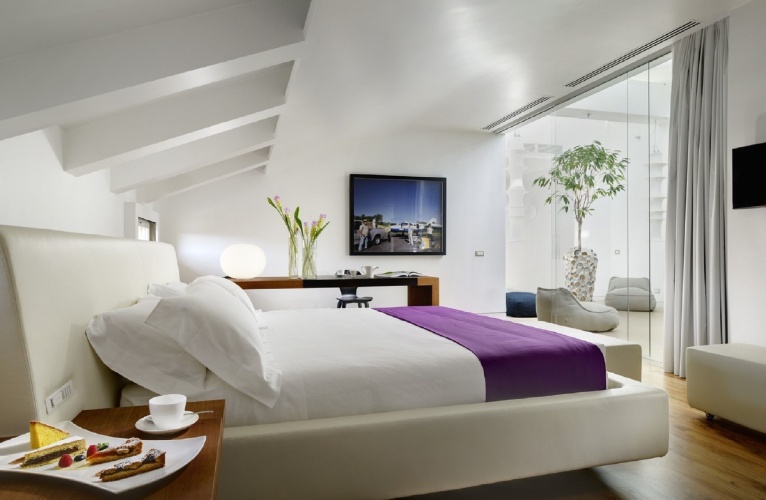Skylight Double Suite