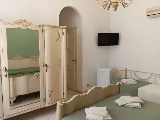 Triple room