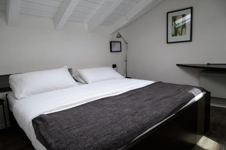 3rd floor Triple Apartment