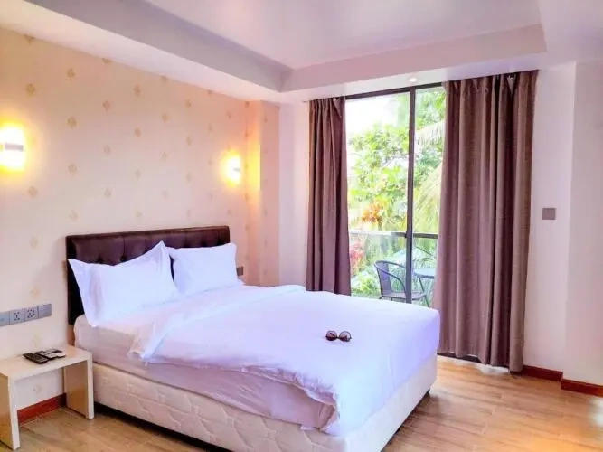 Deluxe Twin room with balcony