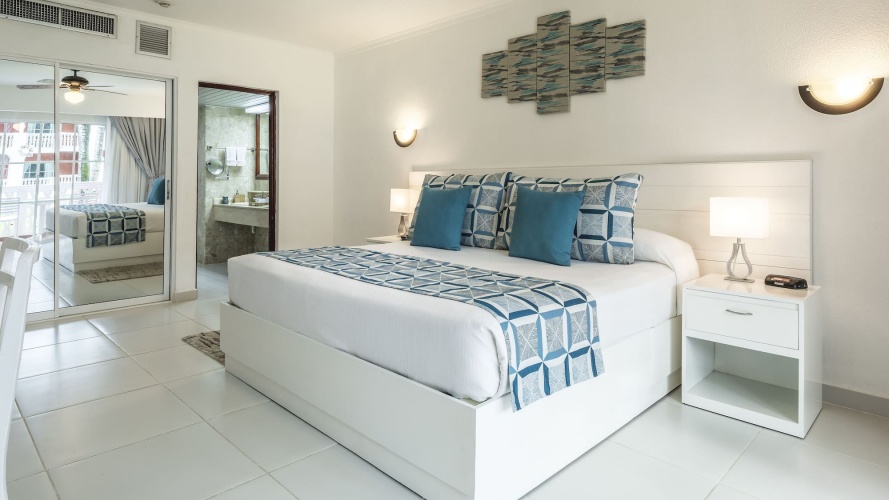 1 Bedroom Double Suite with garden view
