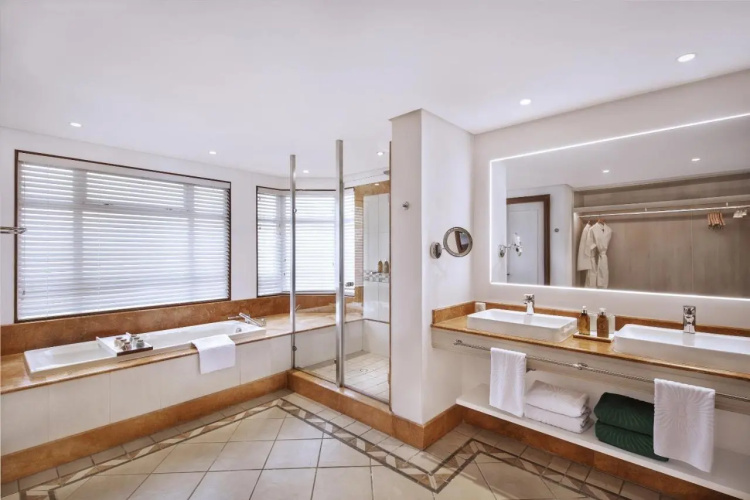 Paradis Beachcomber Golf Resort and Spa photo 12