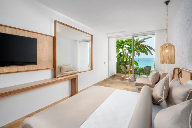 Deluxe Beach Twin room