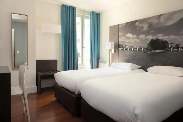 Victoria Hotel