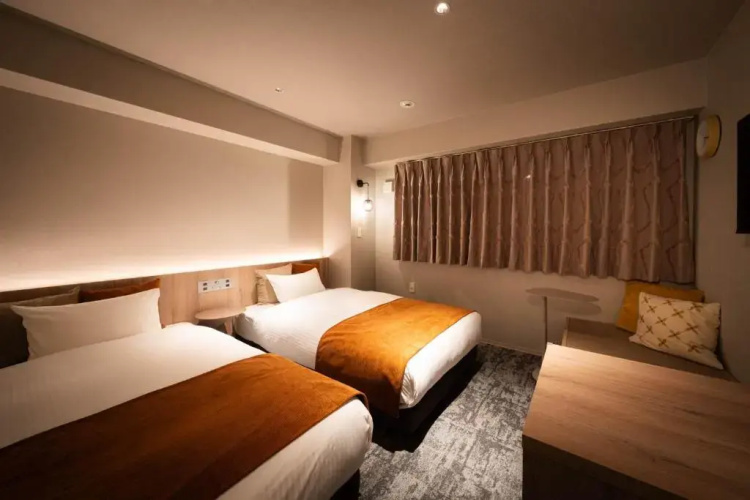R Hotel Namba South