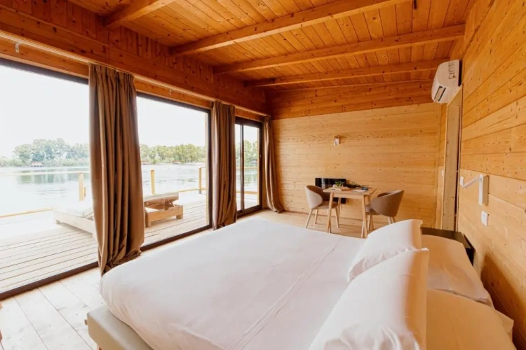 Double Lodge with lake view