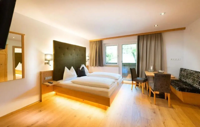 Hotel Alpina