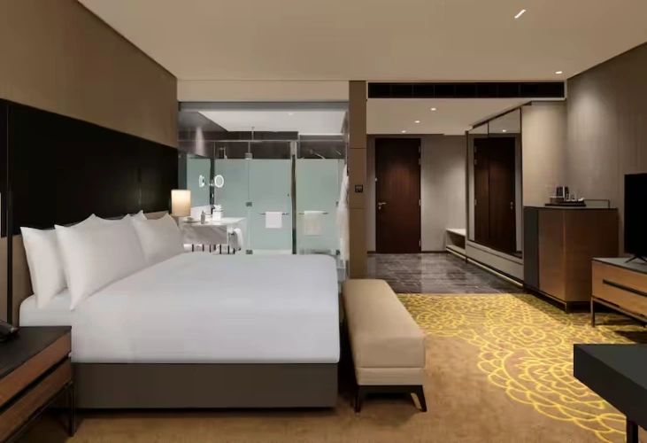 Executive(1 way airport transfer) Double room