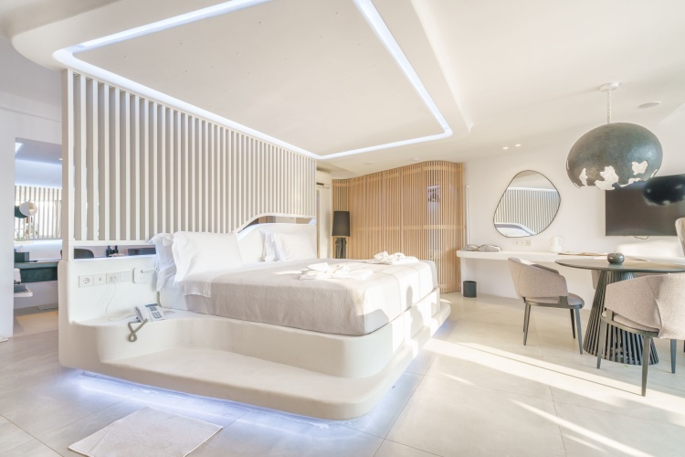 Hot Tub Mykonos Honeymoon Luxury Double Suite
