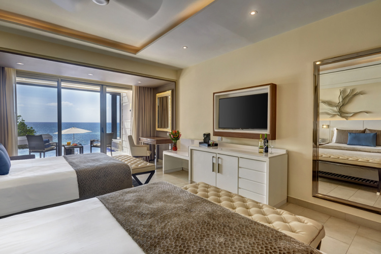 1 Bedroom Luxury Terrace Jacuzzi Double Penthouse Suite with ocean view
