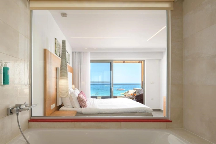2 Bedrooms Deluxe Grand Suite beachfront