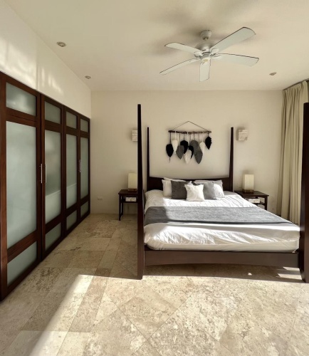 Penthouse Private Heated Jacuzzi and Rooftop Pool