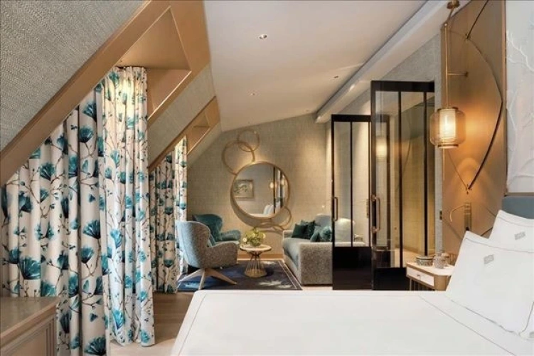 Eiffel Double Suite