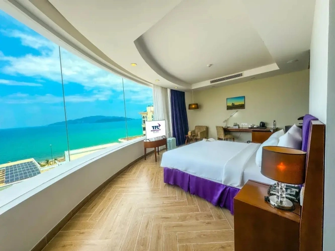 Senior Double Suite with ocean view