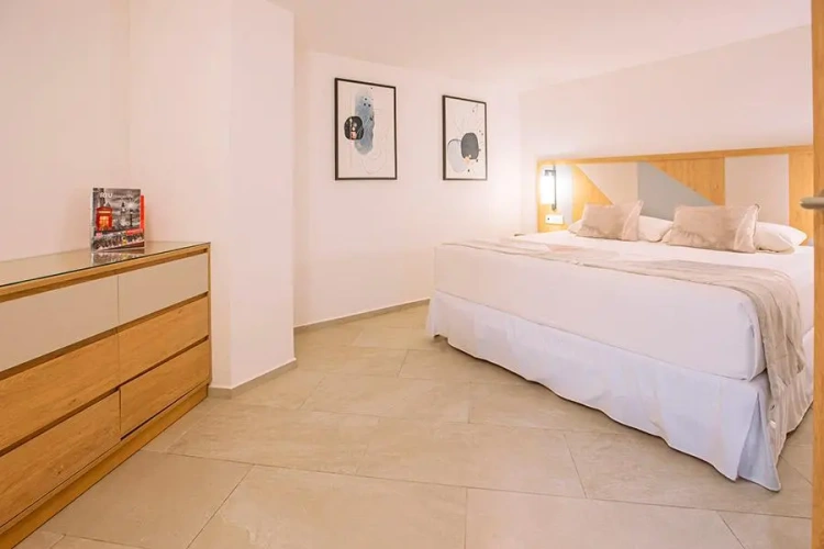 2 Bedrooms Quadruple Family Suite
