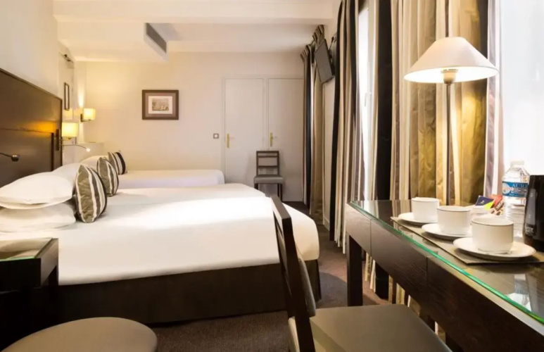 Triple room