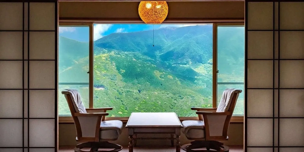 Japanese-style with panoramic hot spring room
