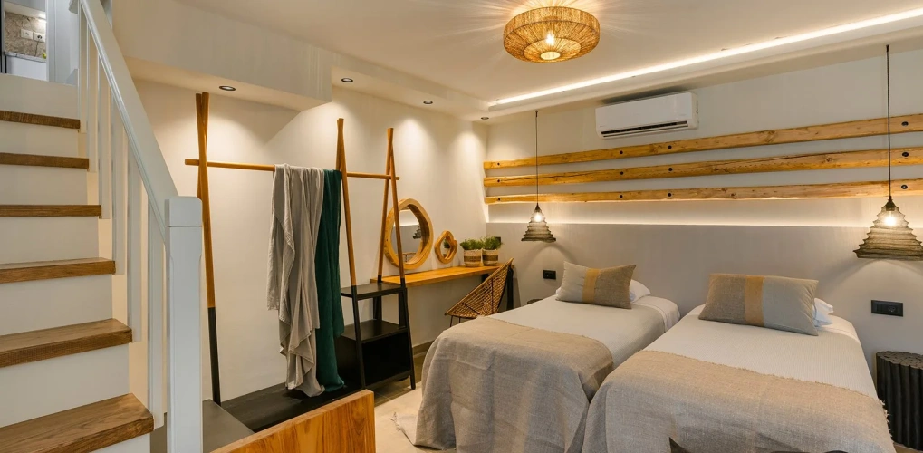 2 Bedrooms Elea Villa