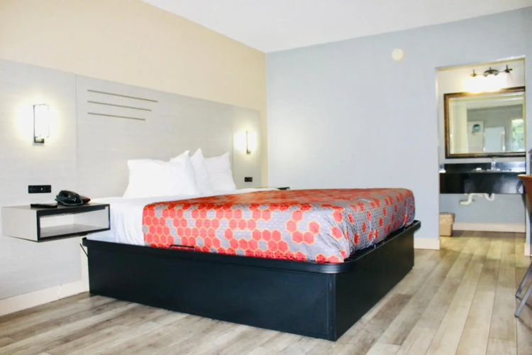 Milan Inn & Suites