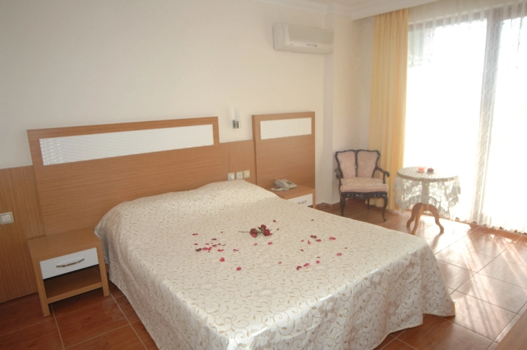 Royal Ideal Beach Hotel