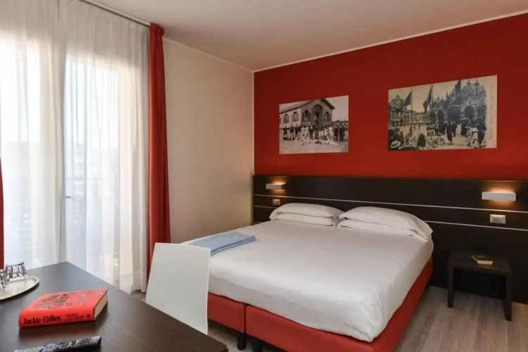 Vienna Hotel