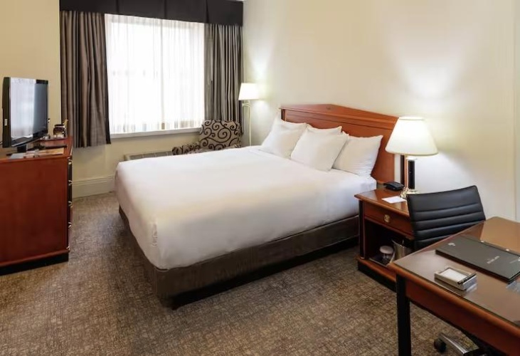 Mobility and hearing accessible room