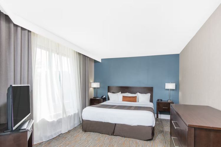 Sextuple Suite